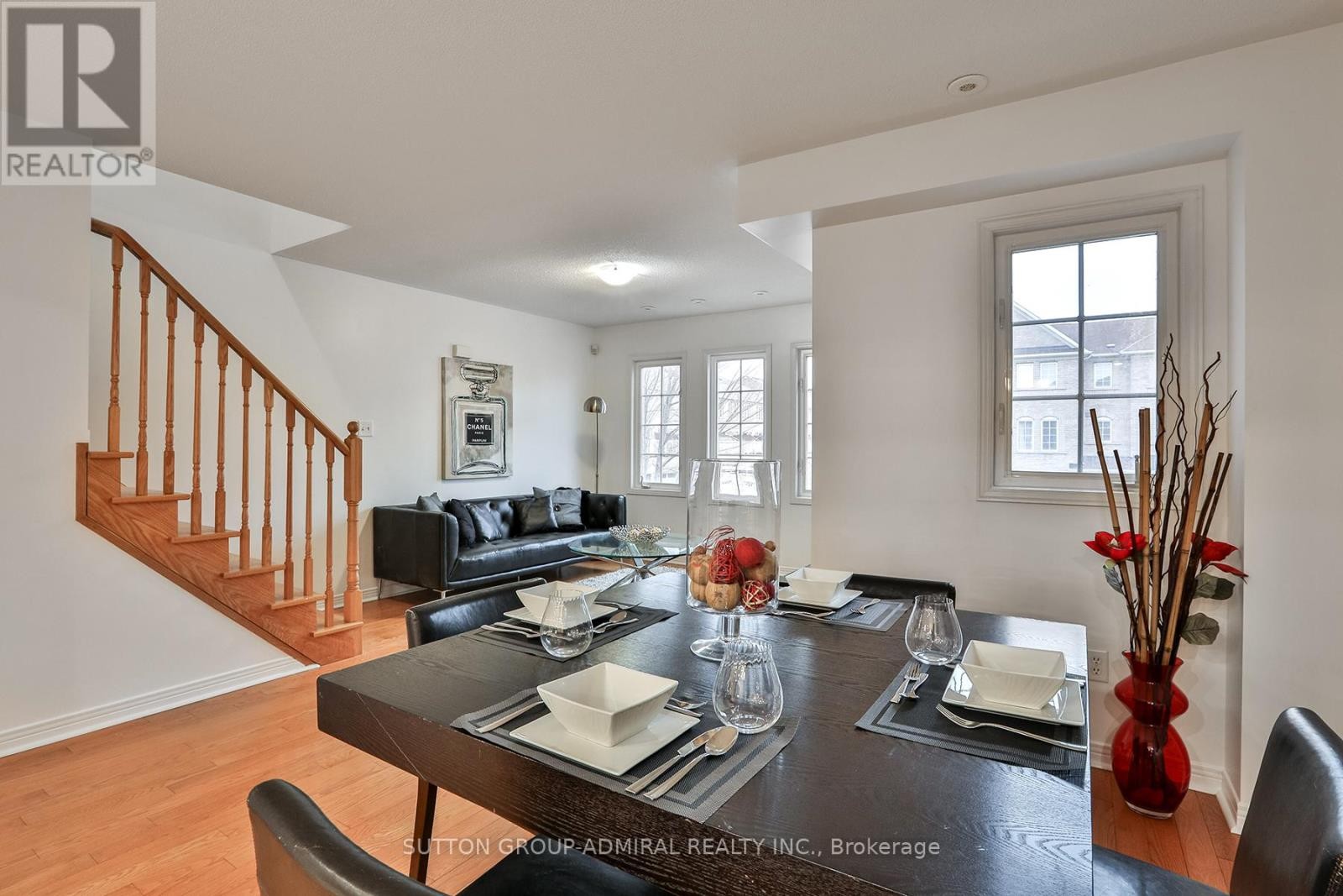 












13 PILKINGTON DRIVE

,
Toronto (Clairlea-Birchmount),




Ontario
M1L0B7

