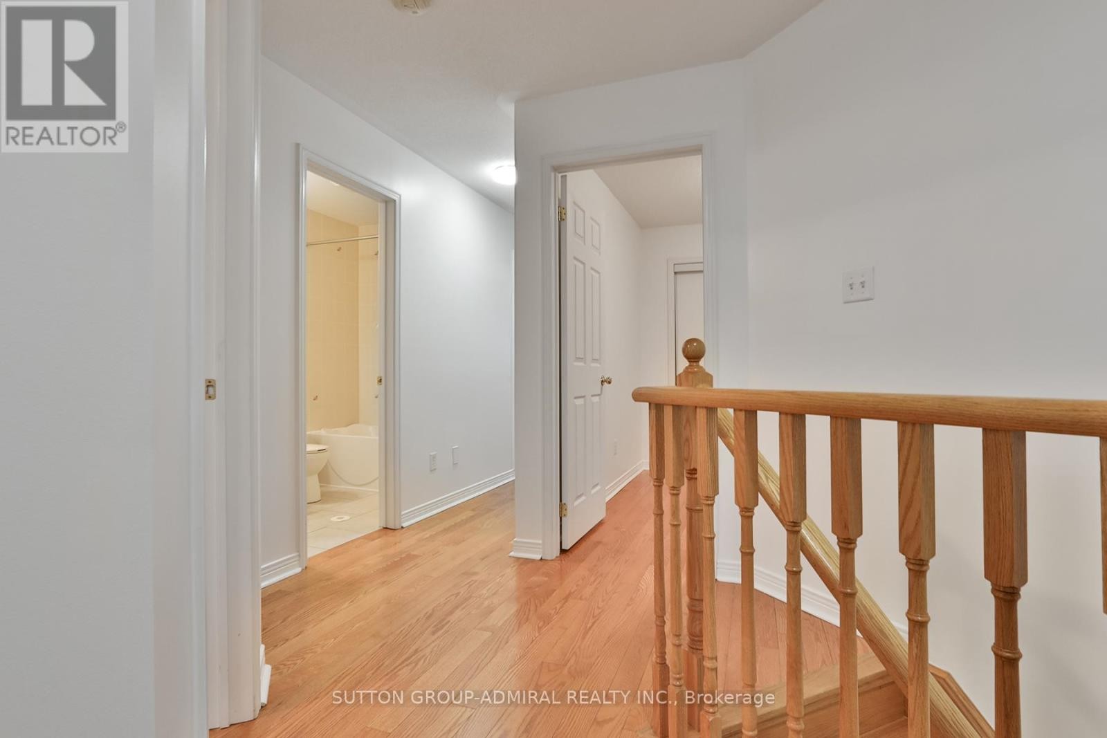 












13 PILKINGTON DRIVE

,
Toronto (Clairlea-Birchmount),




Ontario
M1L0B7

