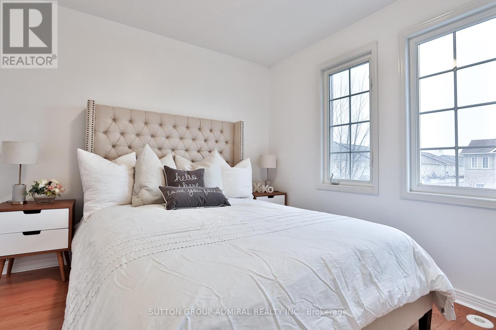 












13 PILKINGTON DRIVE

,
Toronto (Clairlea-Birchmount),




Ontario
M1L0B7

