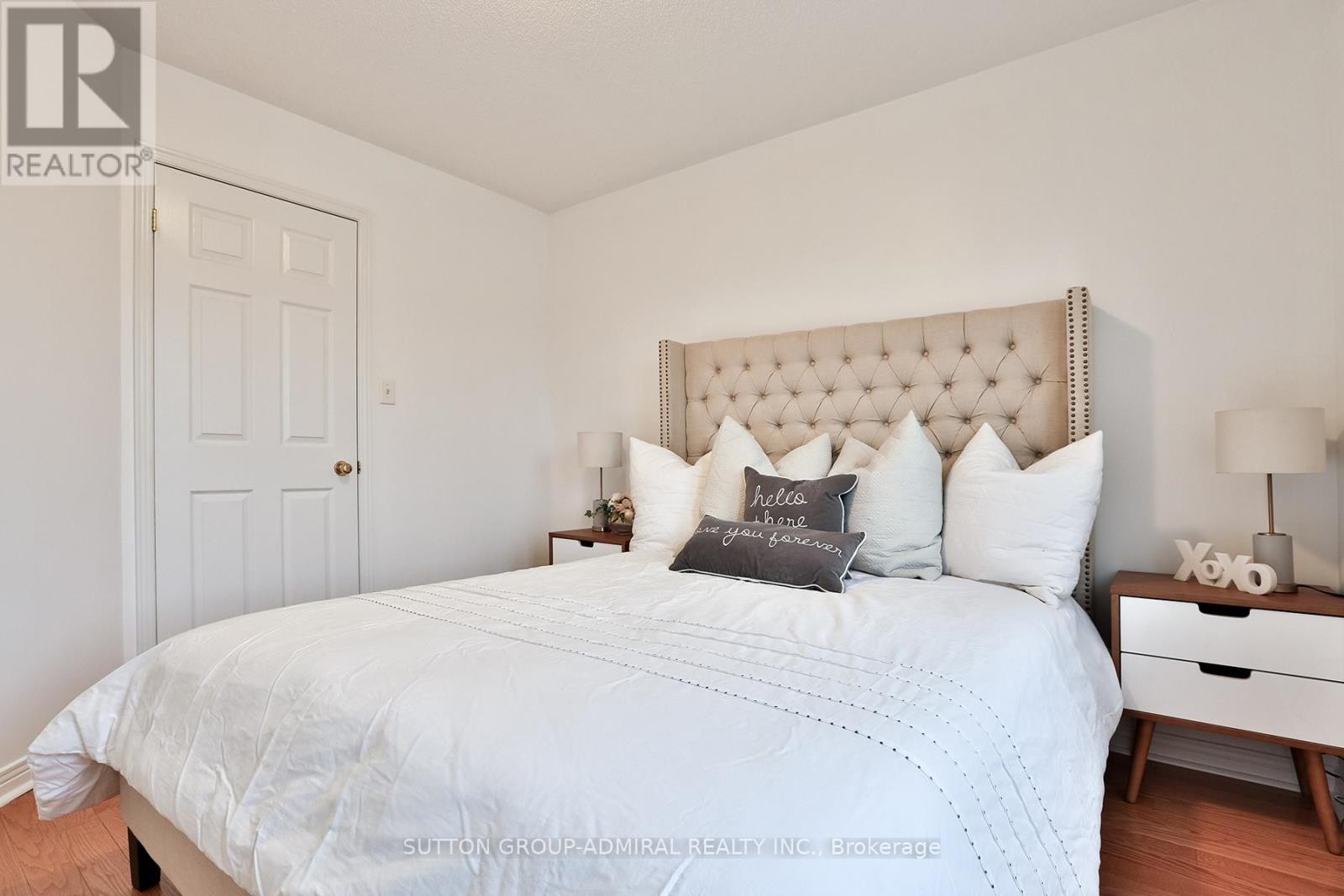 












13 PILKINGTON DRIVE

,
Toronto (Clairlea-Birchmount),




Ontario
M1L0B7

