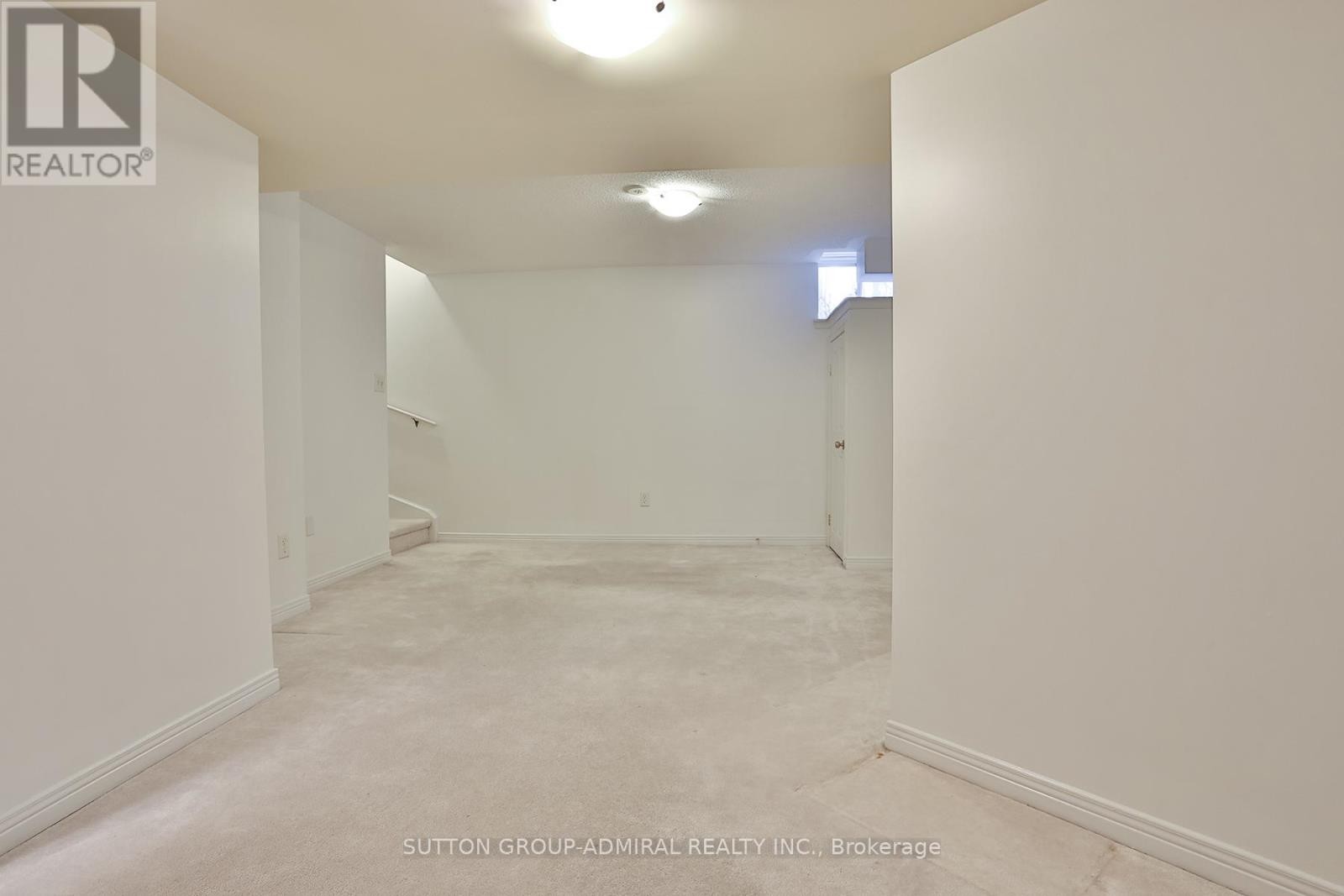 












13 PILKINGTON DRIVE

,
Toronto (Clairlea-Birchmount),




Ontario
M1L0B7

