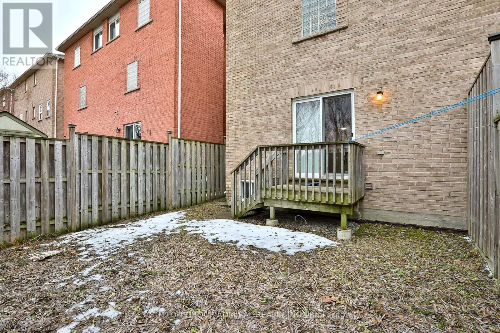 












13 PILKINGTON DRIVE

,
Toronto (Clairlea-Birchmount),




Ontario
M1L0B7

