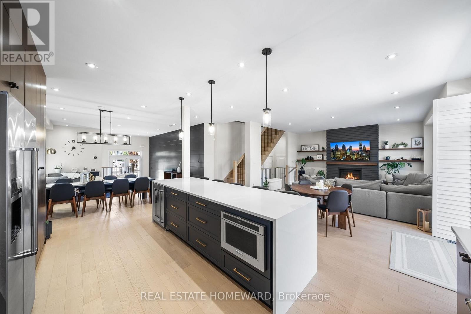 












1344 GULL CROSSING

,
Pickering (Bay Ridges),




Ontario
L1W0B7

