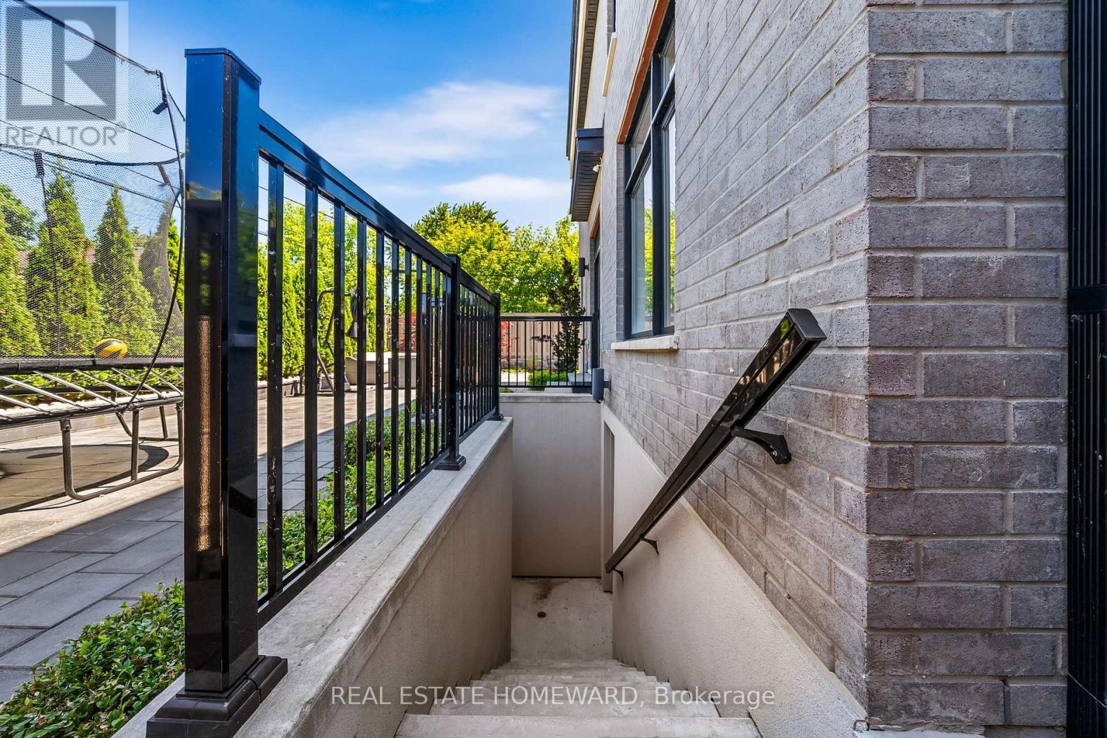 












1344 GULL CROSSING

,
Pickering (Bay Ridges),




Ontario
L1W0B7

