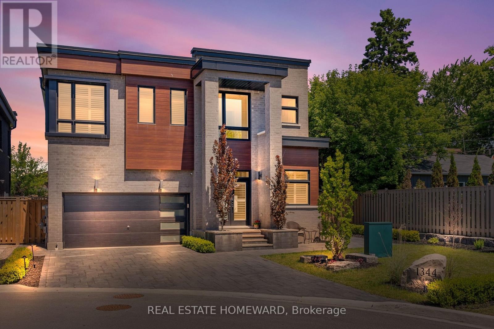 












1344 GULL CROSSING

,
Pickering (Bay Ridges),




Ontario
L1W0B7

