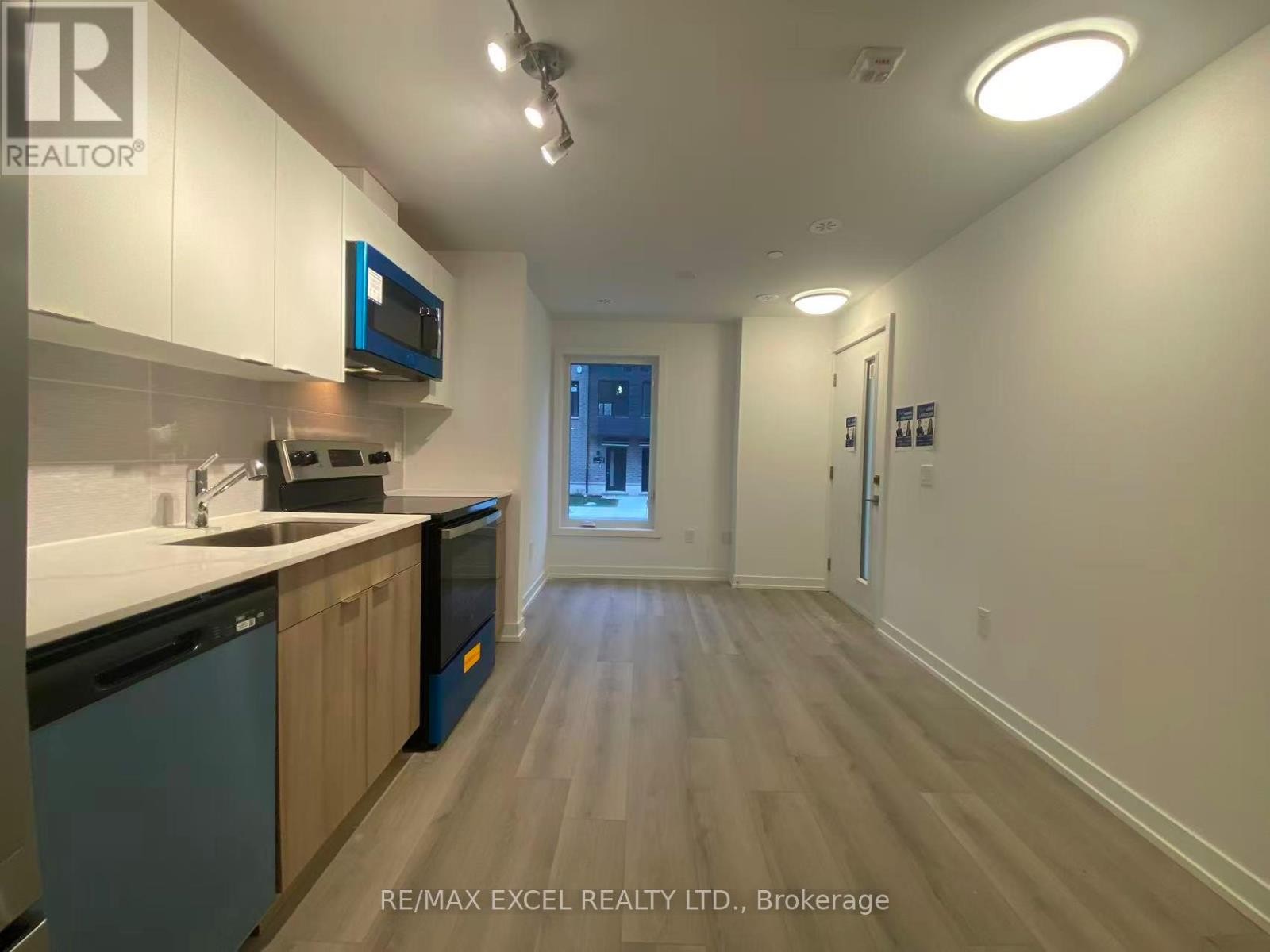 












61 - 10 CALAMINT LANE

,
Toronto (L'Amoreaux),




Ontario
M1W2H1

