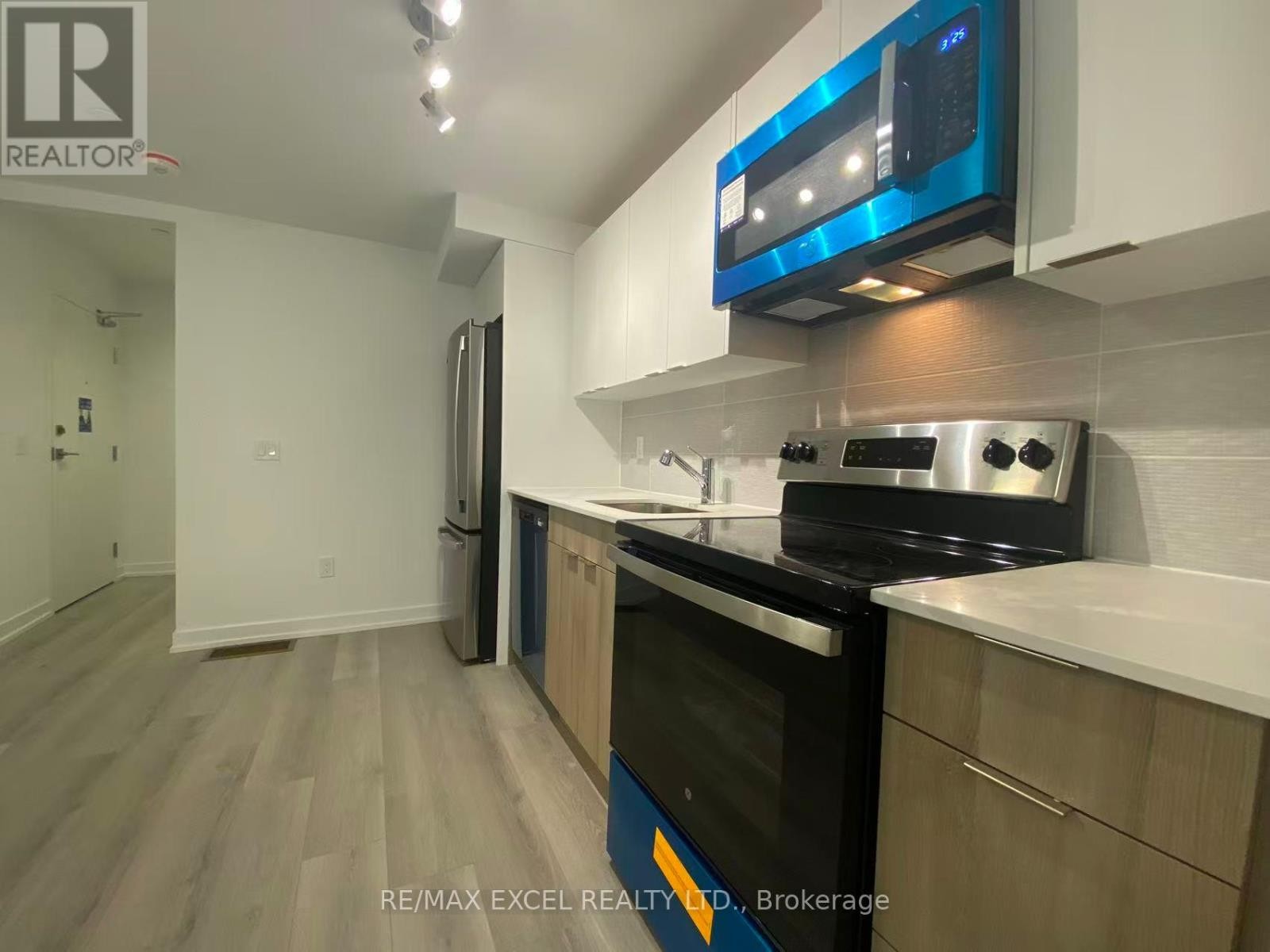 












61 - 10 CALAMINT LANE

,
Toronto (L'Amoreaux),




Ontario
M1W2H1

