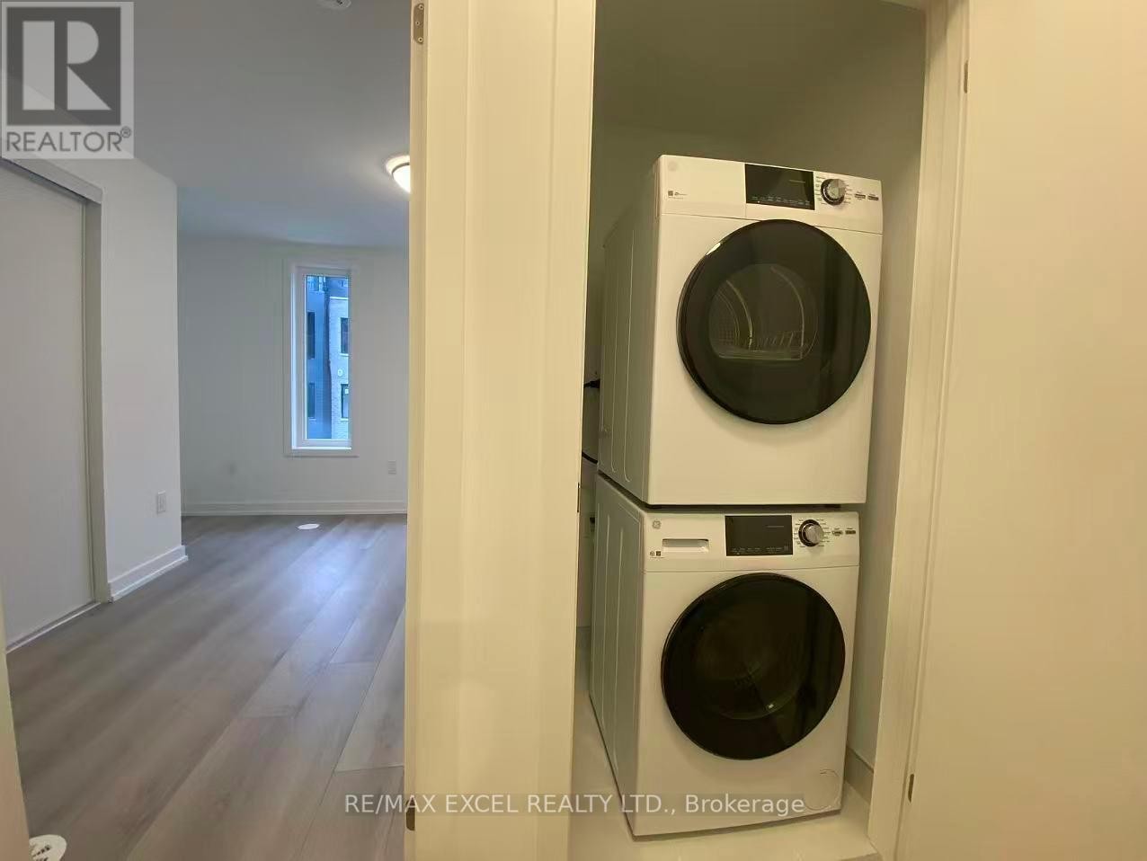 












61 - 10 CALAMINT LANE

,
Toronto (L'Amoreaux),




Ontario
M1W2H1

