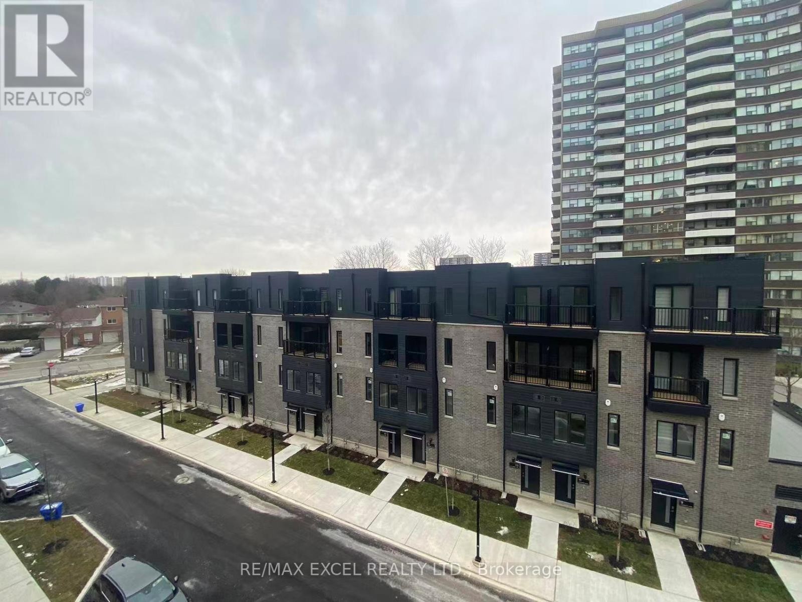 












61 - 10 CALAMINT LANE

,
Toronto (L'Amoreaux),




Ontario
M1W2H1

