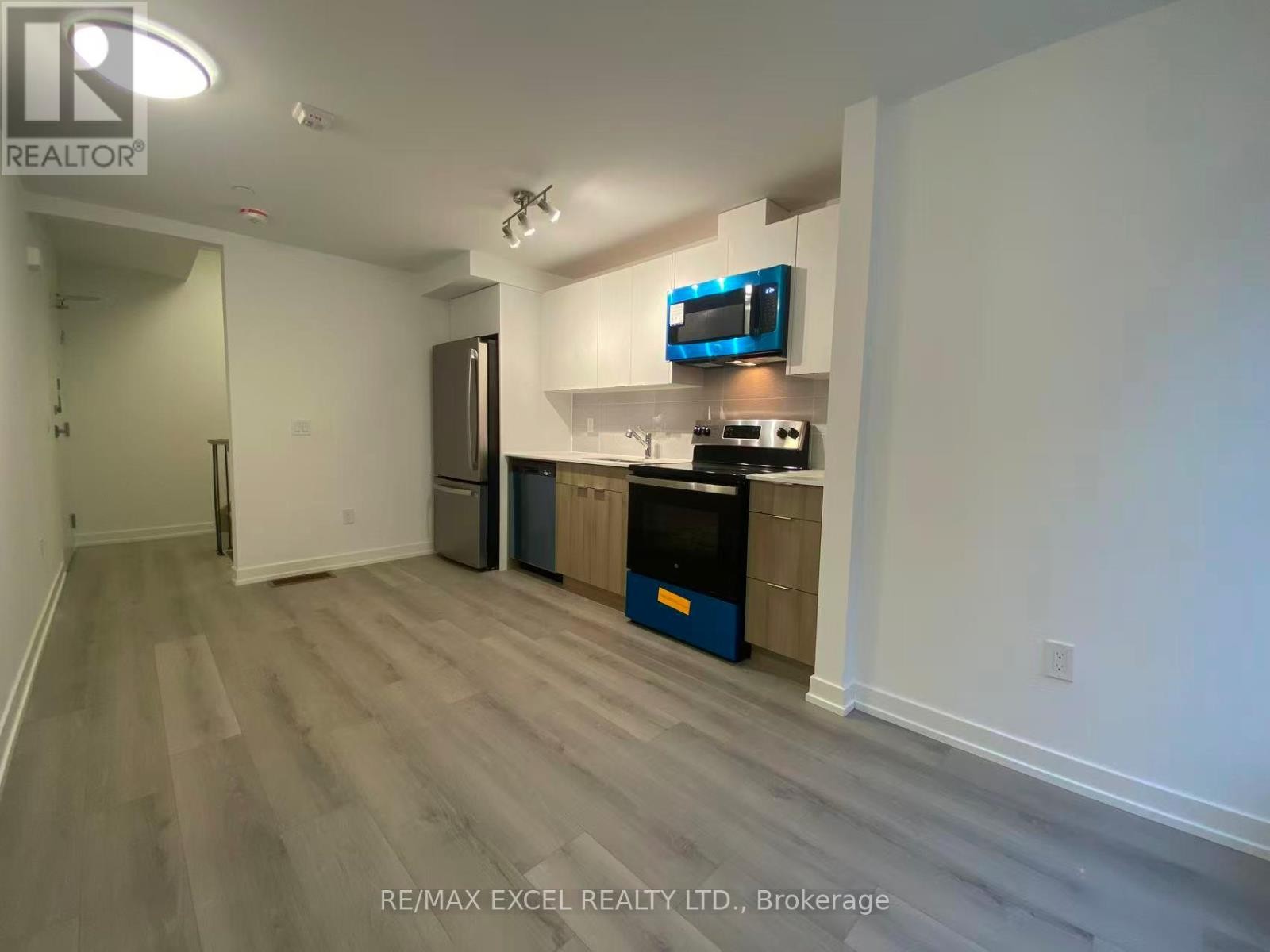 












61 - 10 CALAMINT LANE

,
Toronto (L'Amoreaux),




Ontario
M1W2H1

