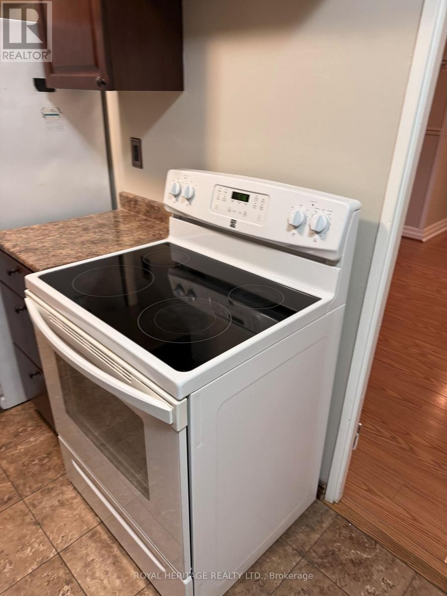 












1710 - 1210 RADOM STREET

,
Pickering (Bay Ridges),




Ontario
L1W2Z3

