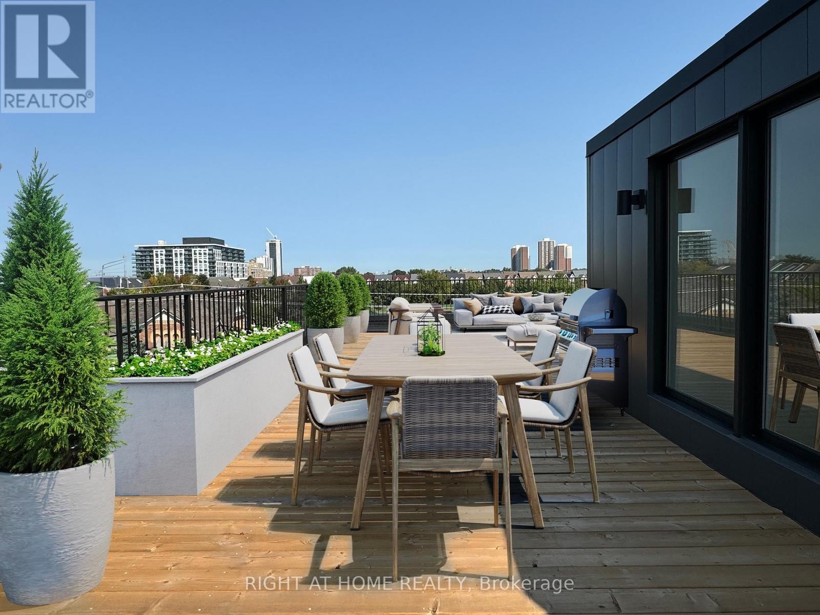 












SKY - 2343 GERRARD STREET E

,
Toronto (East End-Danforth),




Ontario
M4E2E6

