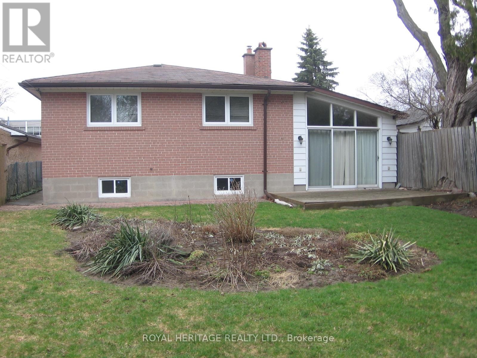 












65 BENNETT ROAD

,
Toronto (West Hill),




Ontario
M1E3Y2

