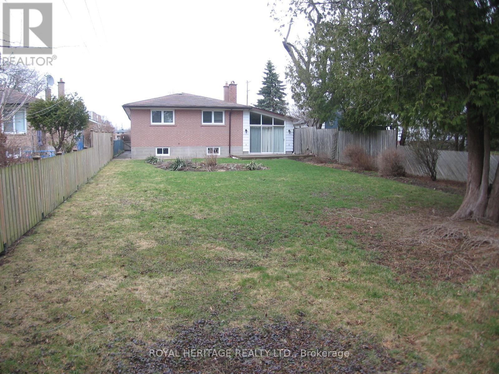 












65 BENNETT ROAD

,
Toronto (West Hill),




Ontario
M1E3Y2

