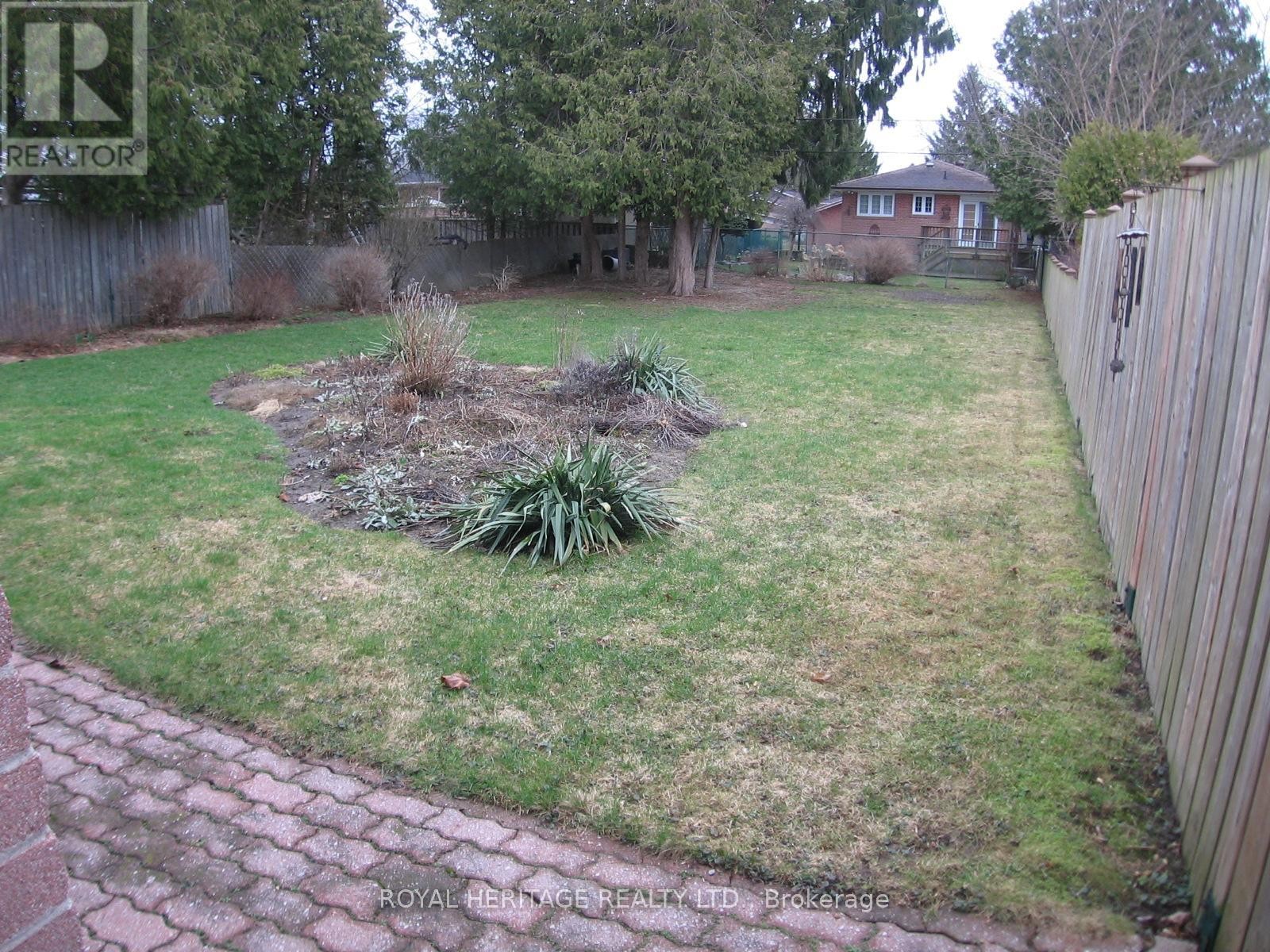 












65 BENNETT ROAD

,
Toronto (West Hill),




Ontario
M1E3Y2

