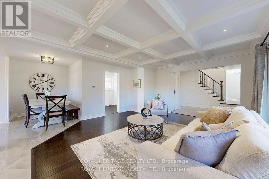 












47 CHERRYHILL AVENUE

,
Toronto (Centennial Scarborough),




Ontario
M1C1W9

