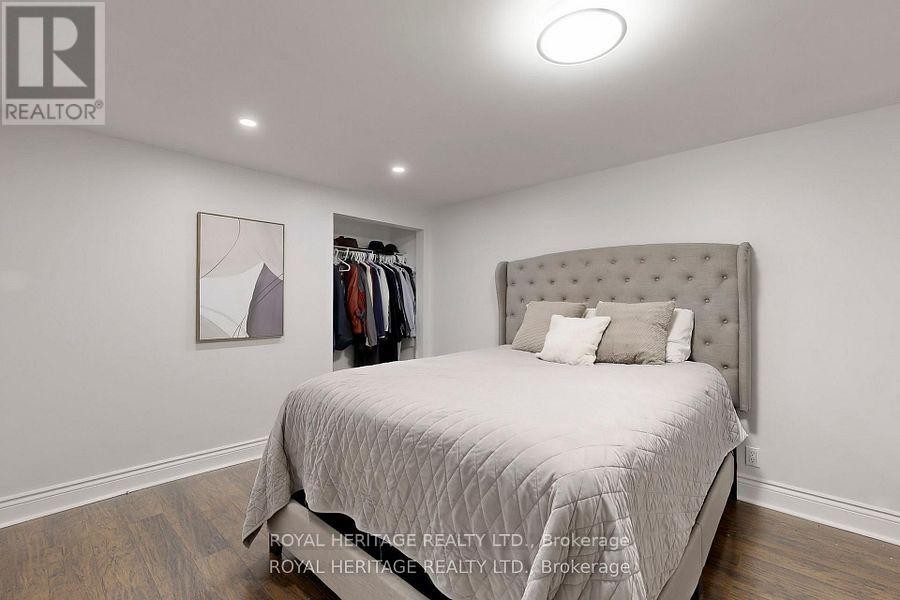 












47 CHERRYHILL AVENUE

,
Toronto (Centennial Scarborough),




Ontario
M1C1W9

