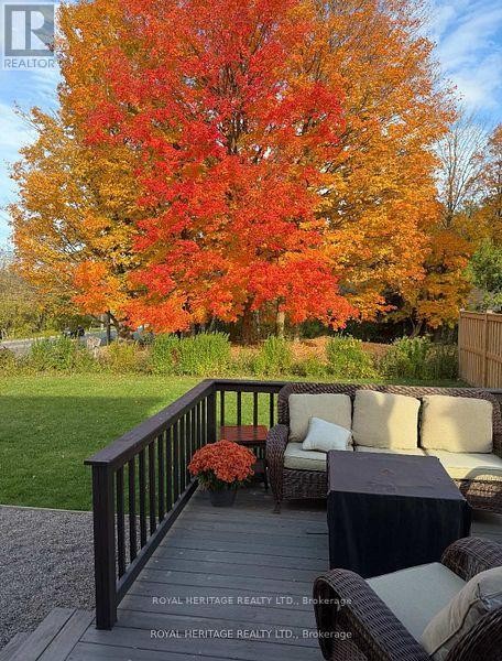 












47 CHERRYHILL AVENUE

,
Toronto (Centennial Scarborough),




Ontario
M1C1W9

