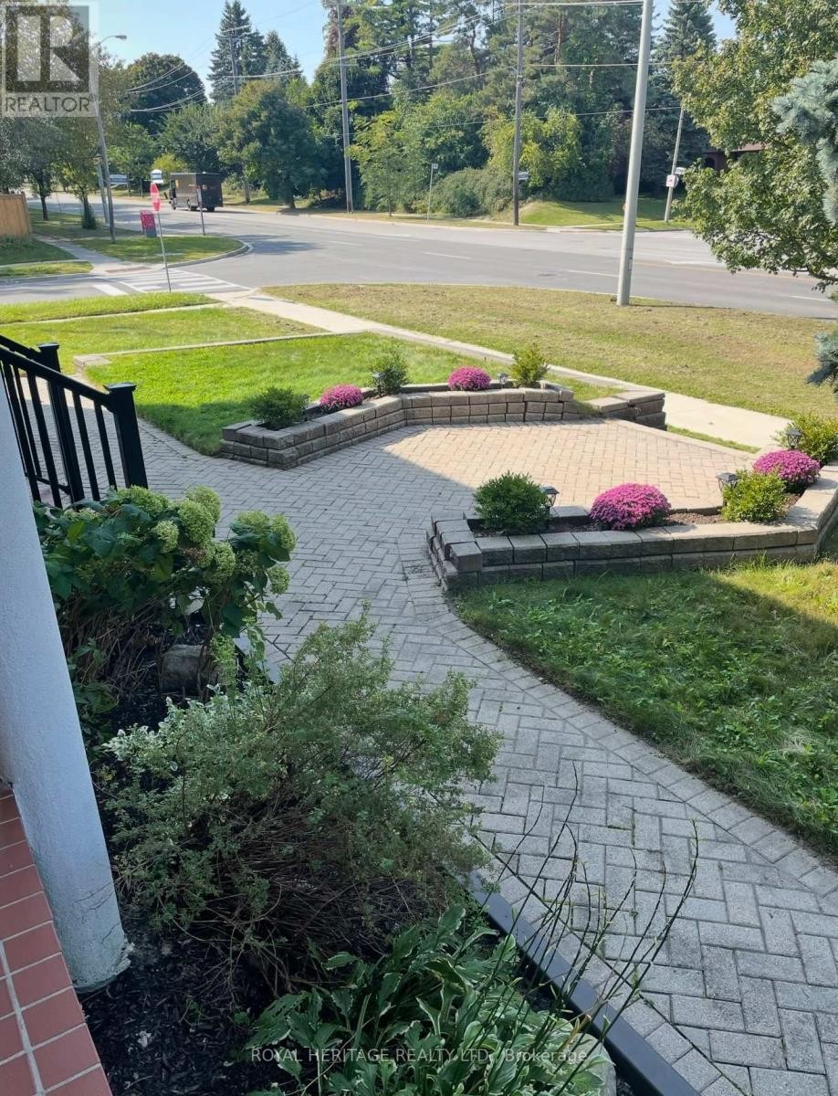 












47 CHERRYHILL AVENUE

,
Toronto (Centennial Scarborough),




Ontario
M1C1W9

