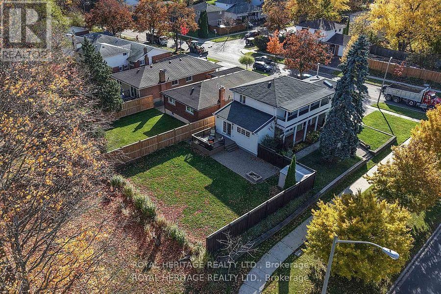 












47 CHERRYHILL AVENUE

,
Toronto (Centennial Scarborough),




Ontario
M1C1W9

