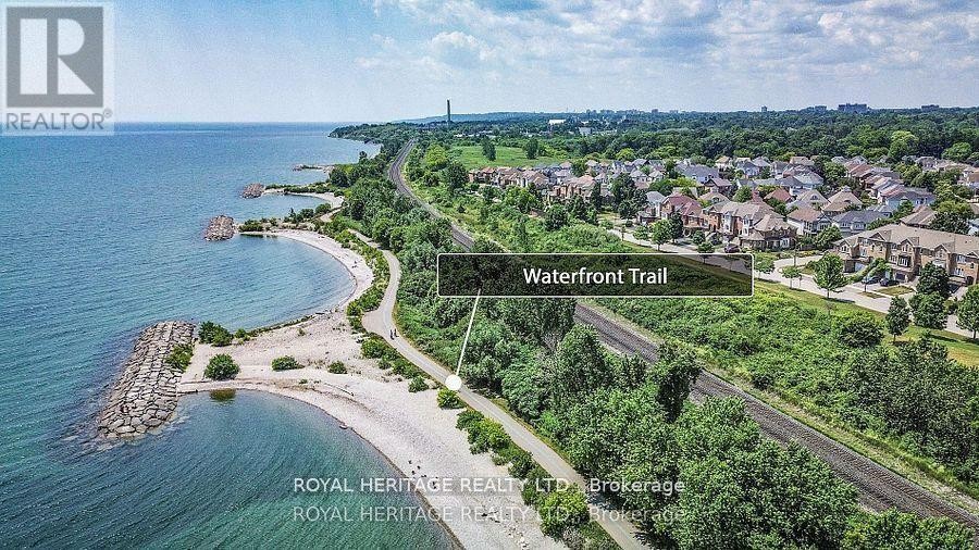 












47 CHERRYHILL AVENUE

,
Toronto (Centennial Scarborough),




Ontario
M1C1W9

