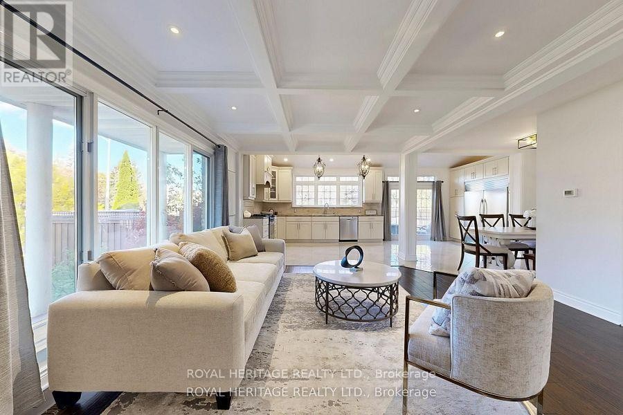 












47 CHERRYHILL AVENUE

,
Toronto (Centennial Scarborough),




Ontario
M1C1W9

