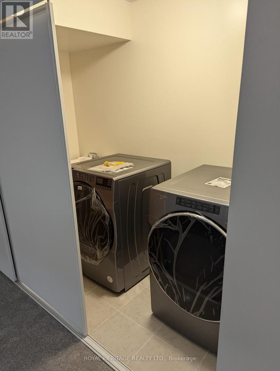 












676 FLEETWOOD DRIVE

,
Oshawa (Eastdale),




Ontario
L1K1A4

