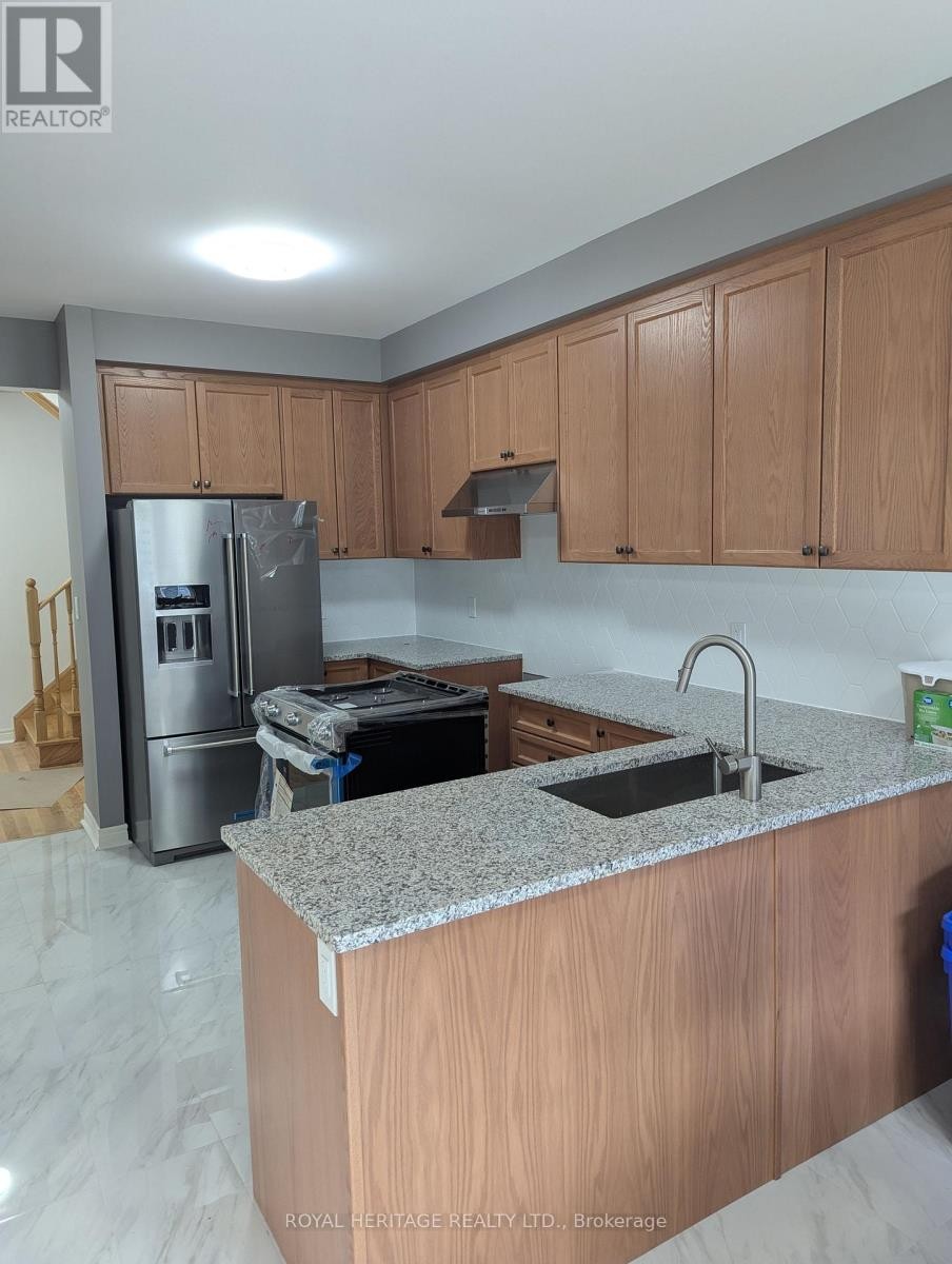 












676 FLEETWOOD DRIVE

,
Oshawa (Eastdale),




Ontario
L1K1A4

