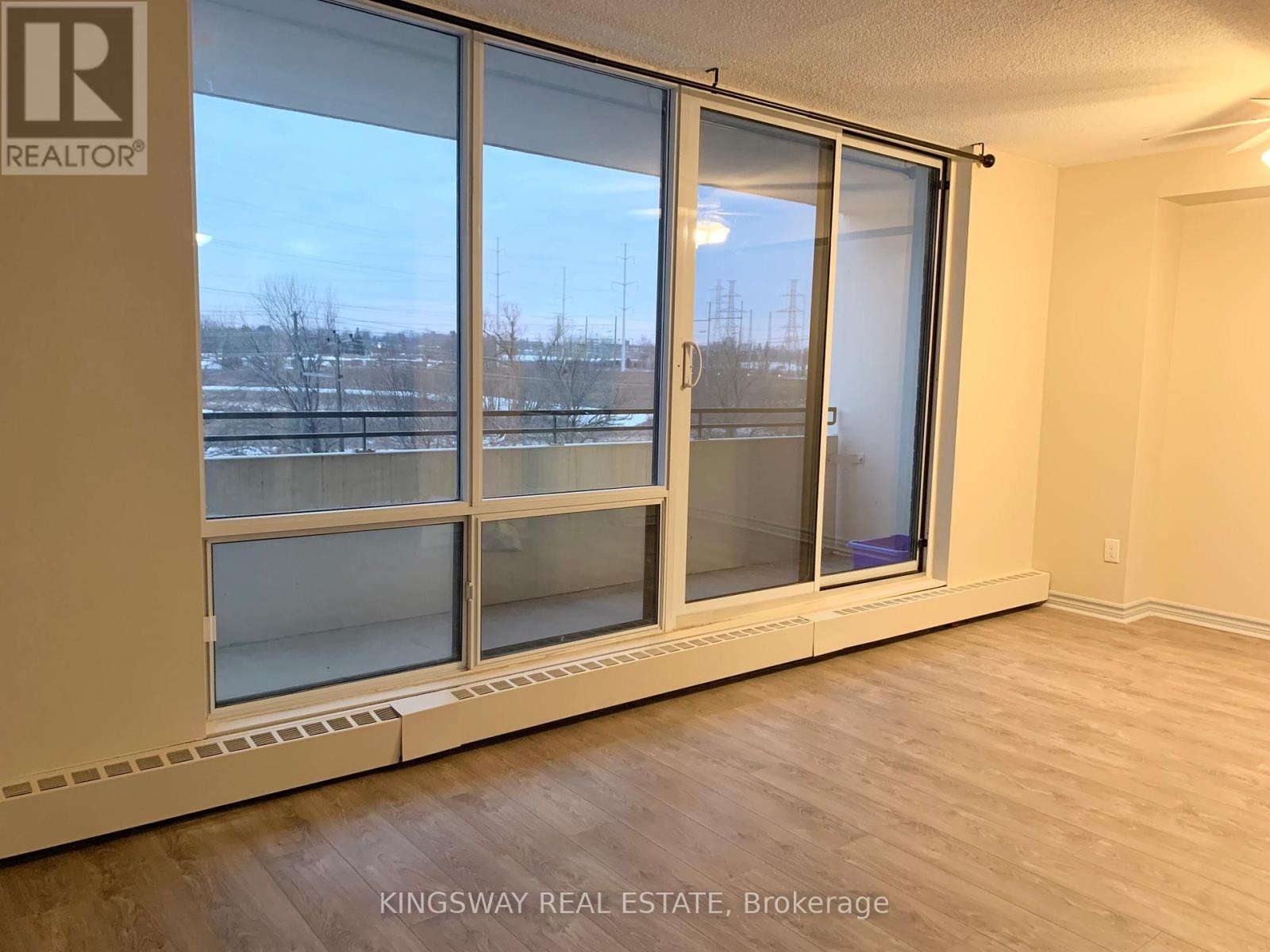 












309 - 101 PRUDENTIAL DRIVE

,
Toronto (Dorset Park),




Ontario
M1P4S5

