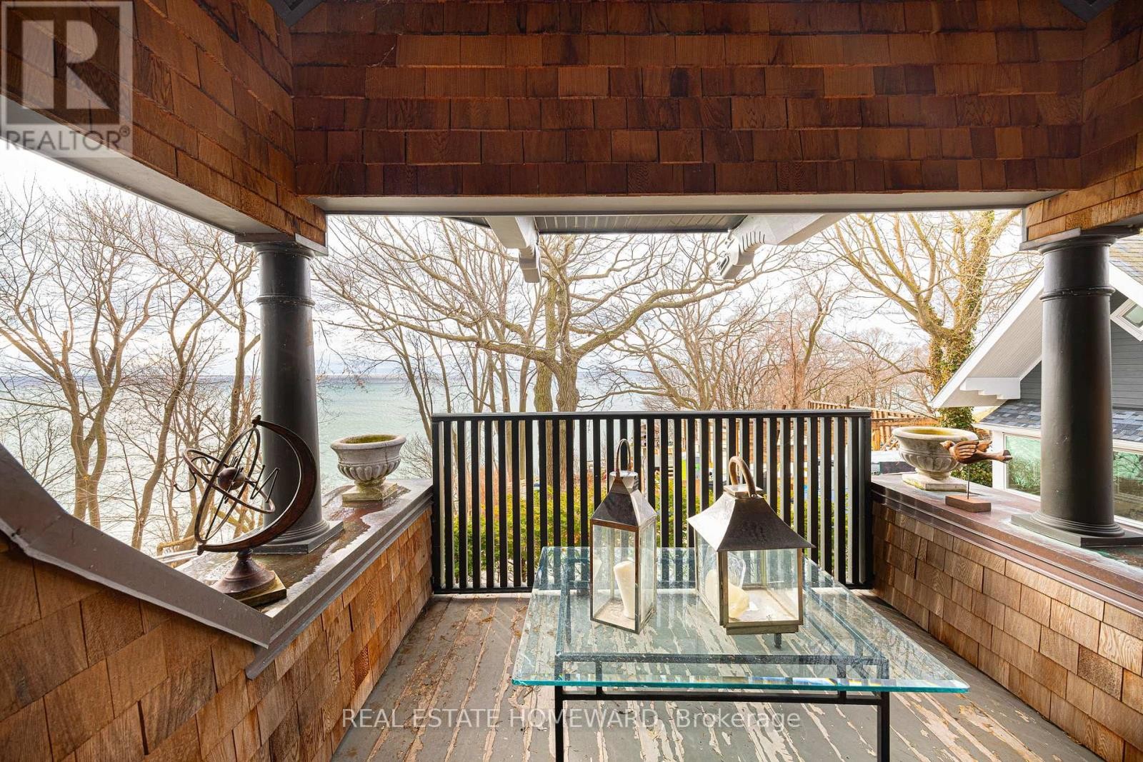 












3025 QUEEN STREET E

,
Toronto (Birchcliffe-Cliffside),




Ontario
M1N1A5

