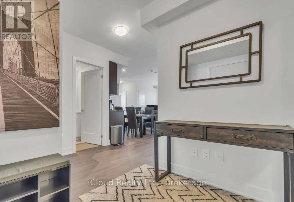 












1917 - 2550 SIMCOE STREET N

,
Oshawa (Windfields),




Ontario
L1L0R5

