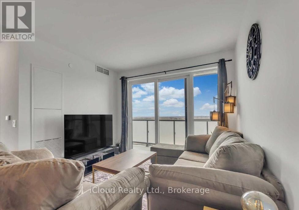 












1917 - 2550 SIMCOE STREET N

,
Oshawa (Windfields),




Ontario
L1L0R5

