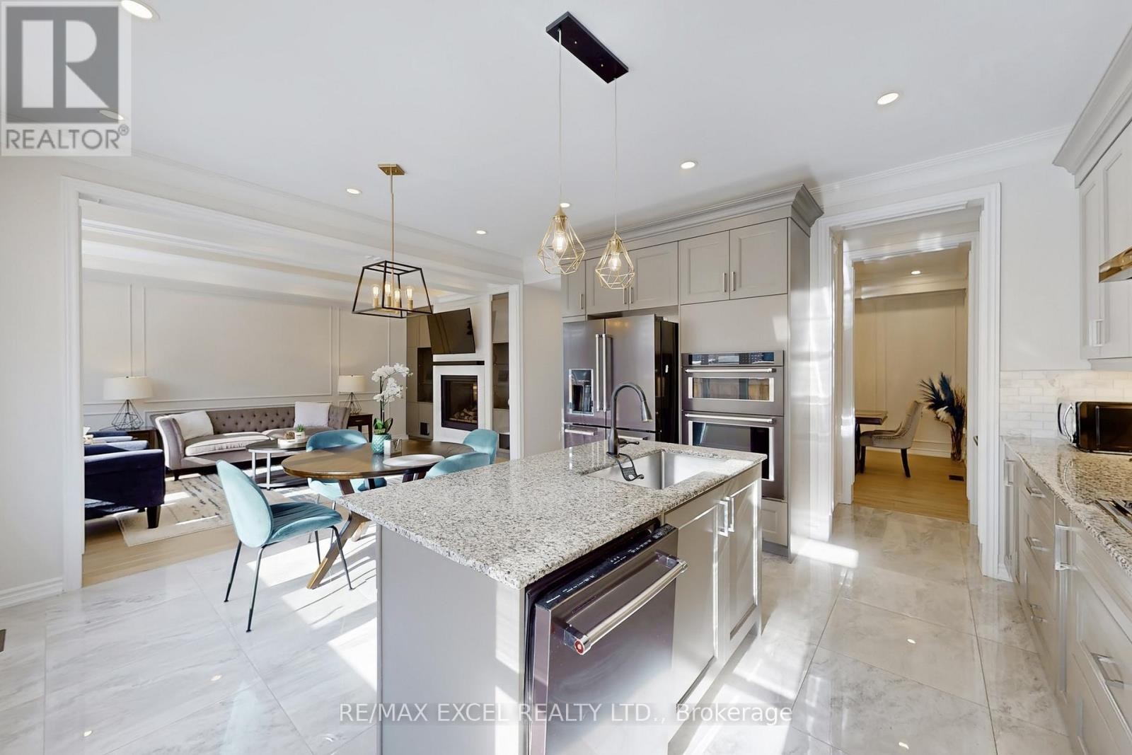 












70 SWORDFISH DRIVE

,
Whitby (Lynde Creek),




Ontario
L1P0K5

