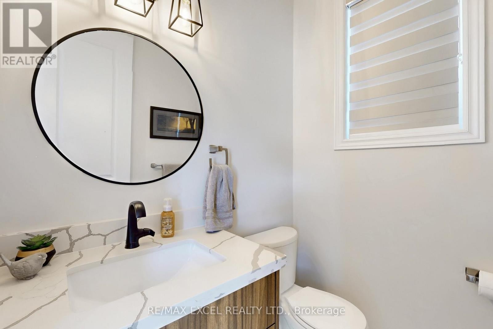 












70 SWORDFISH DRIVE

,
Whitby (Lynde Creek),




Ontario
L1P0K5

