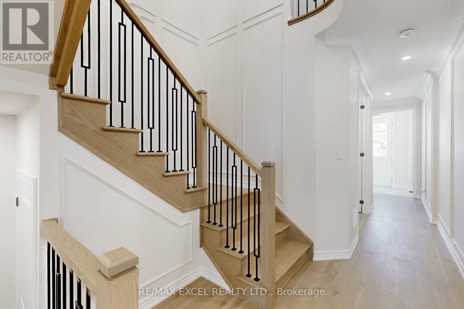 












70 SWORDFISH DRIVE

,
Whitby (Lynde Creek),




Ontario
L1P0K5

