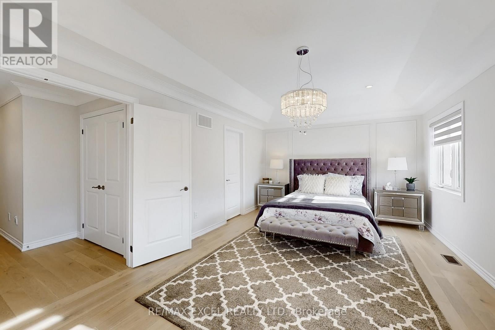 












70 SWORDFISH DRIVE

,
Whitby (Lynde Creek),




Ontario
L1P0K5

