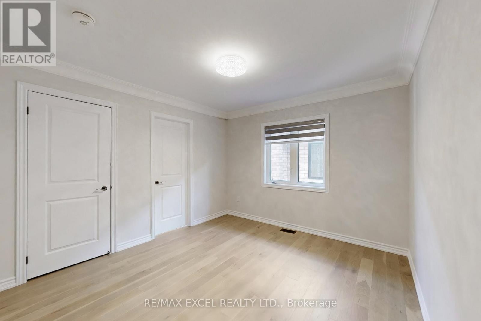 












70 SWORDFISH DRIVE

,
Whitby (Lynde Creek),




Ontario
L1P0K5

