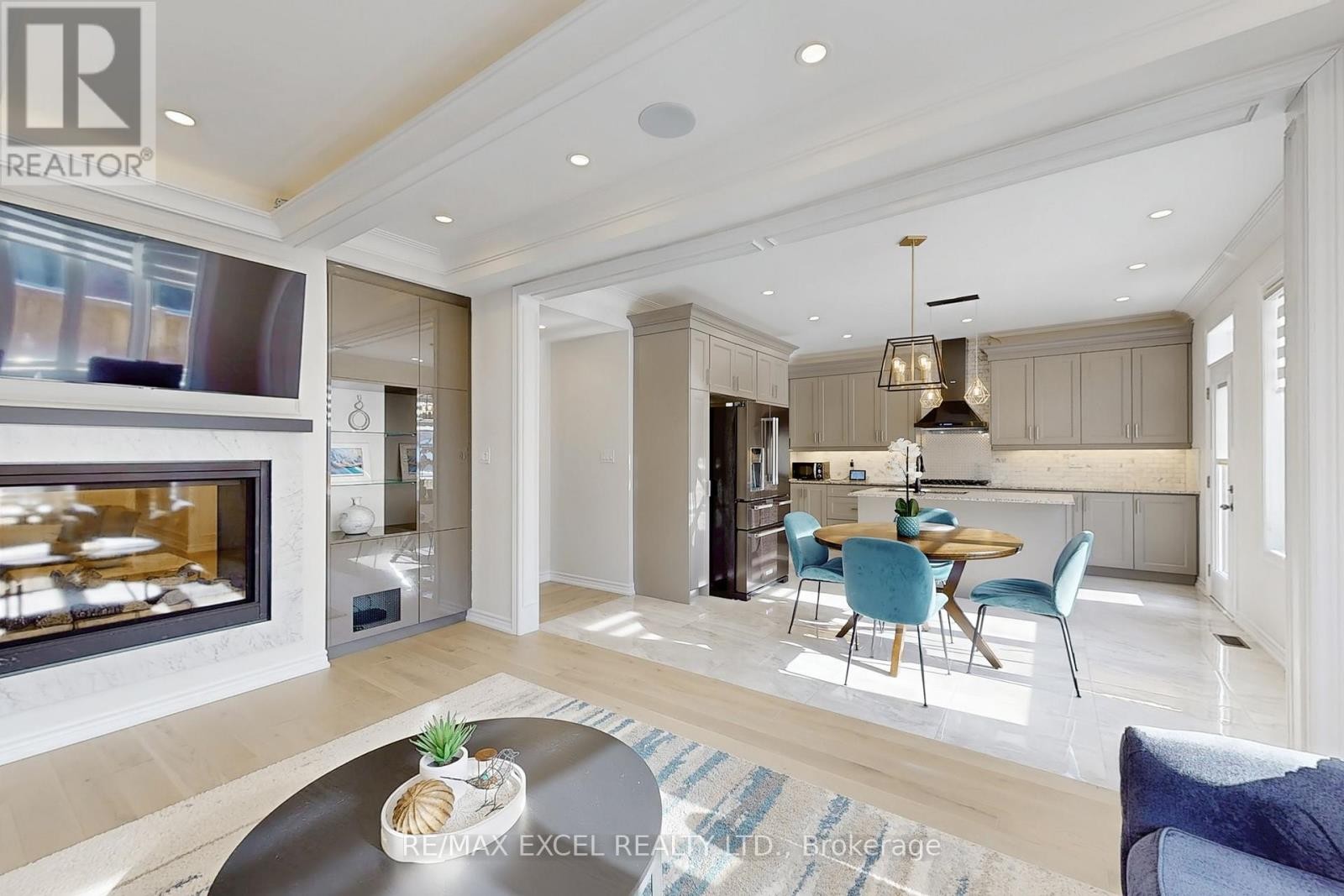 












70 SWORDFISH DRIVE

,
Whitby (Lynde Creek),




Ontario
L1P0K5

