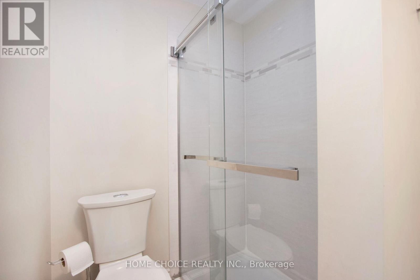 












87 BLUFFS ROAD

,
Clarington (Newcastle),




Ontario
L1B1B9

