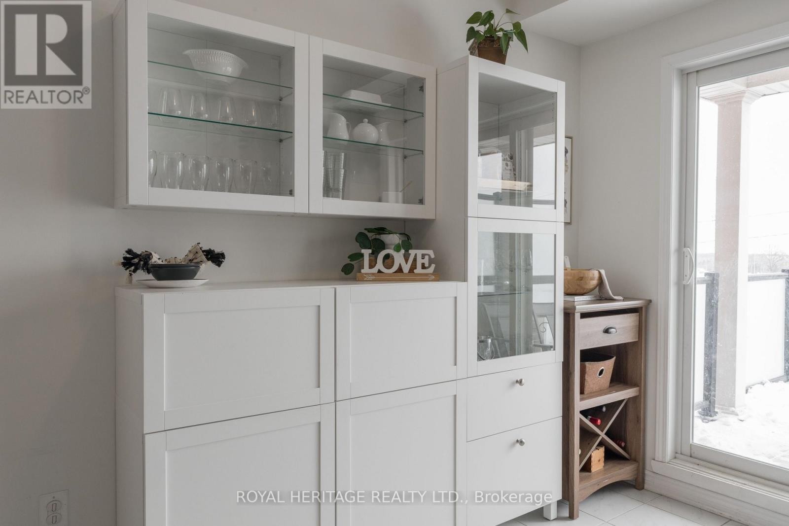 












512 - 1148 DRAGONFLY AVENUE

,
Pickering,




Ontario
L1X0H5

