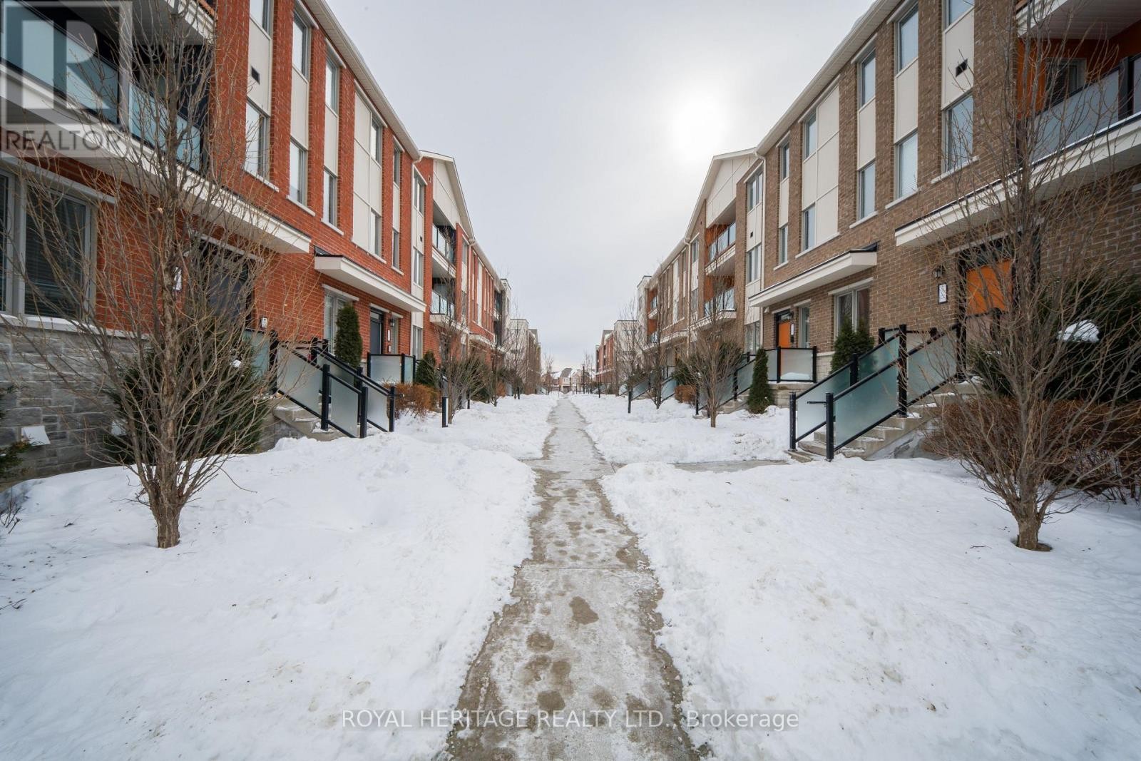 












512 - 1148 DRAGONFLY AVENUE

,
Pickering,




Ontario
L1X0H5

