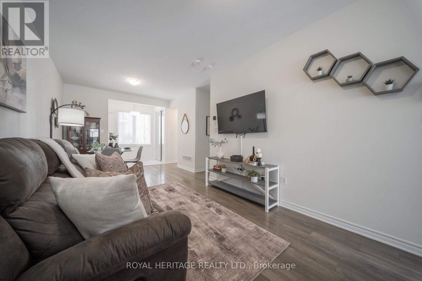 












512 - 1148 DRAGONFLY AVENUE

,
Pickering,




Ontario
L1X0H5

