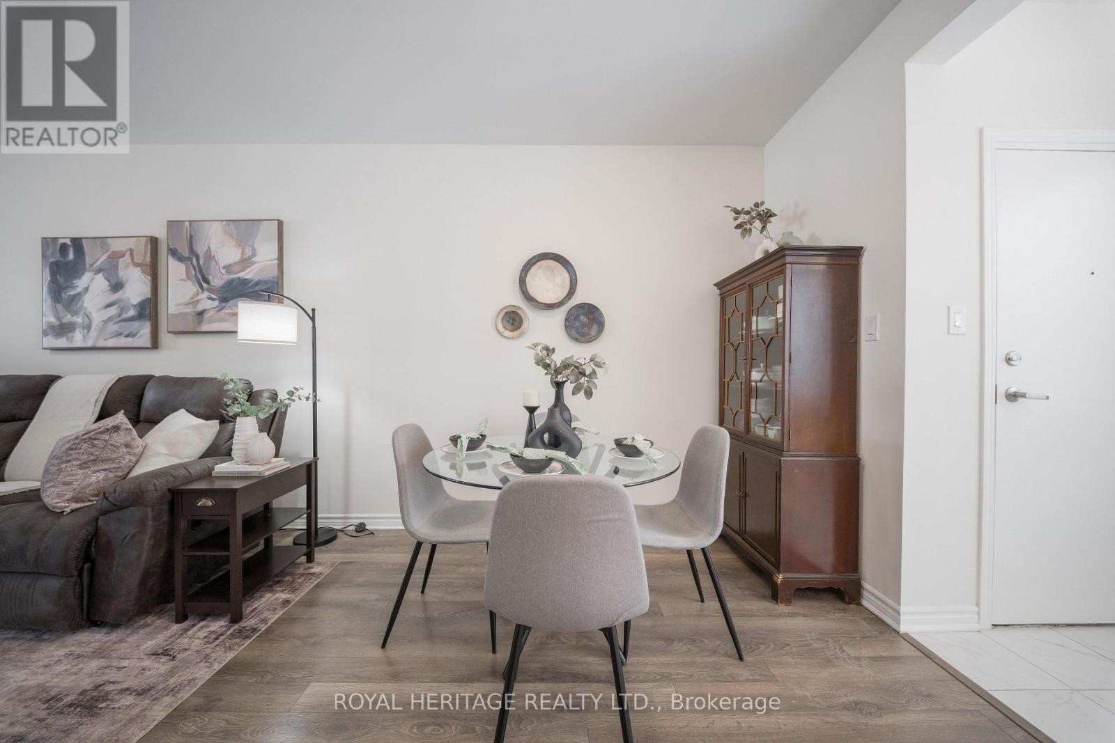 












512 - 1148 DRAGONFLY AVENUE

,
Pickering,




Ontario
L1X0H5

