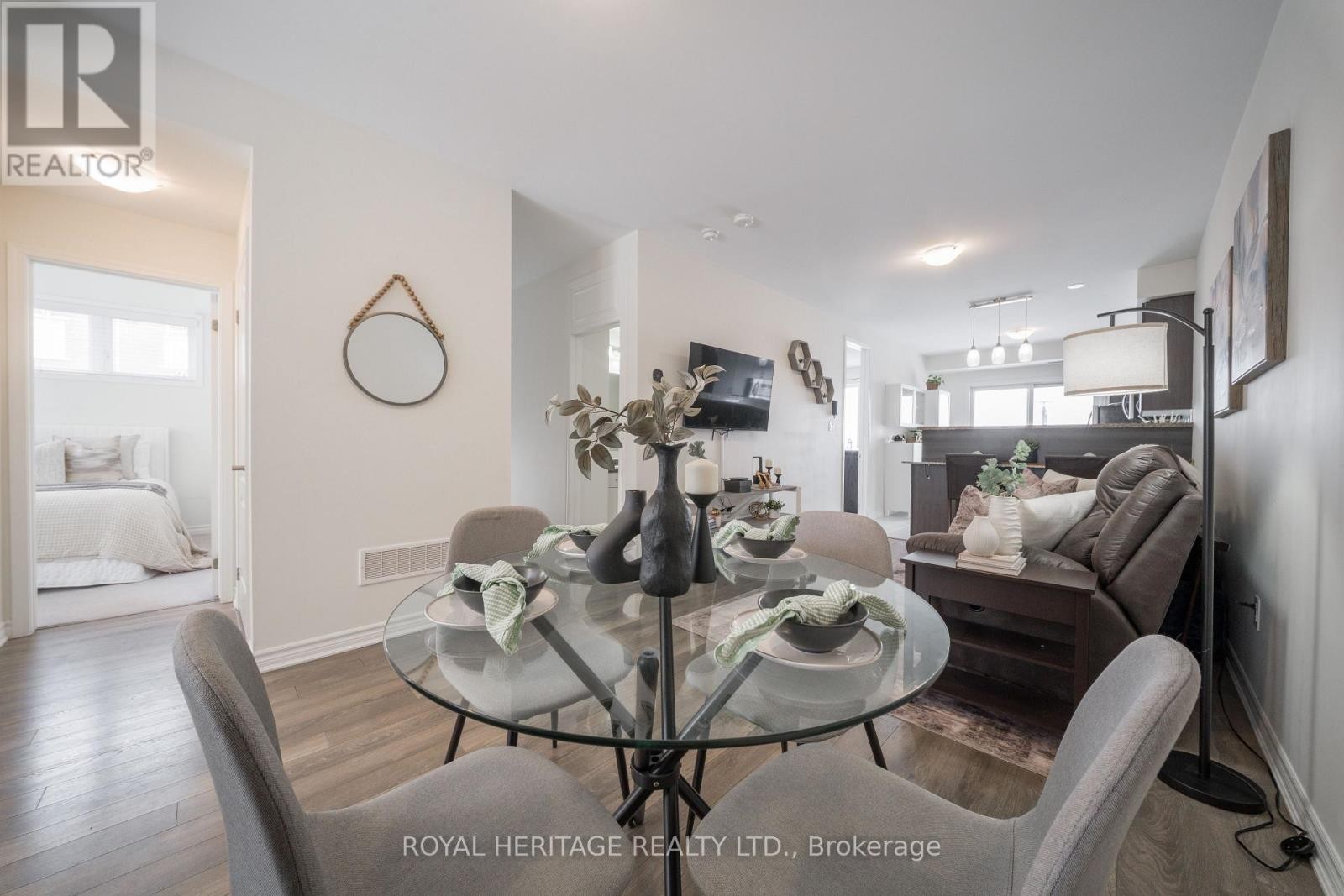 












512 - 1148 DRAGONFLY AVENUE

,
Pickering,




Ontario
L1X0H5

