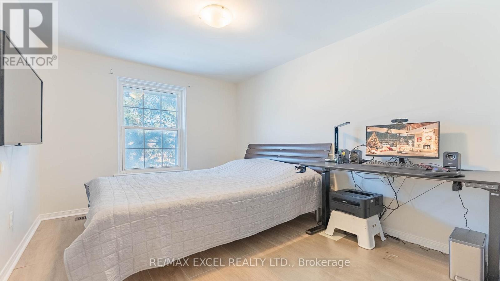 












1 - 20 CROCKAMHILL DRIVE

,
Toronto (Agincourt North),




Ontario
M1S3H1

