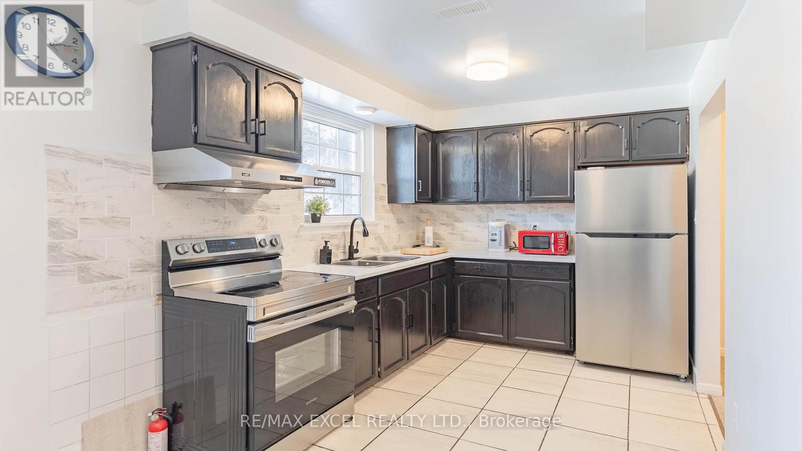 












1 - 20 CROCKAMHILL DRIVE

,
Toronto (Agincourt North),




Ontario
M1S3H1

