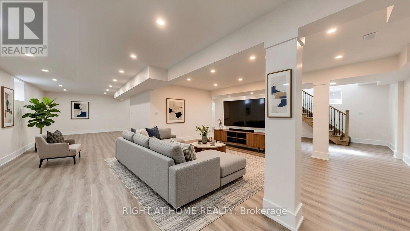 












1988 ROYAL ROAD

,
Pickering (Village East),




Ontario
L1V1Y2

