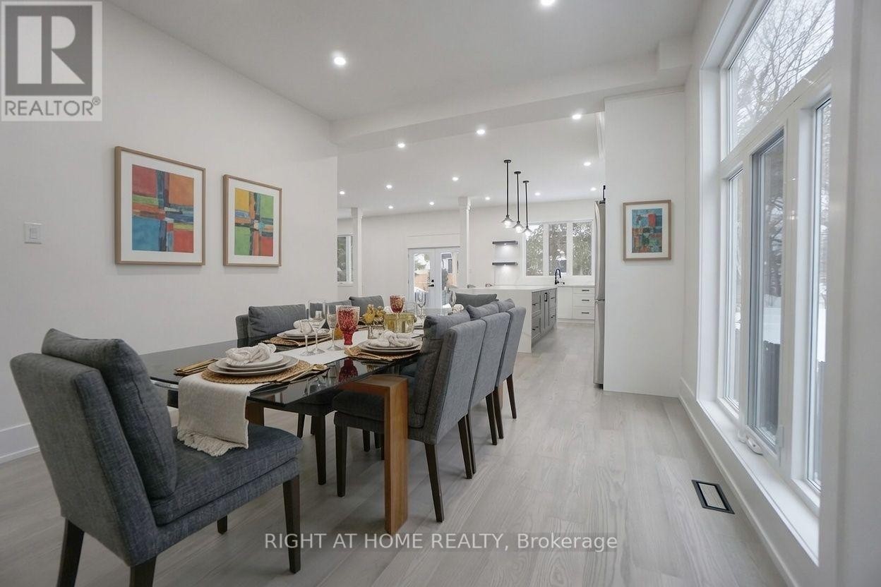 












1988 ROYAL ROAD

,
Pickering (Village East),




Ontario
L1V1Y2

