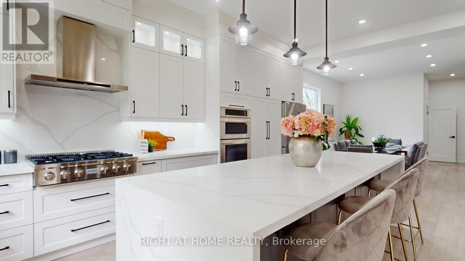 












1988 ROYAL ROAD

,
Pickering (Village East),




Ontario
L1V1Y2

