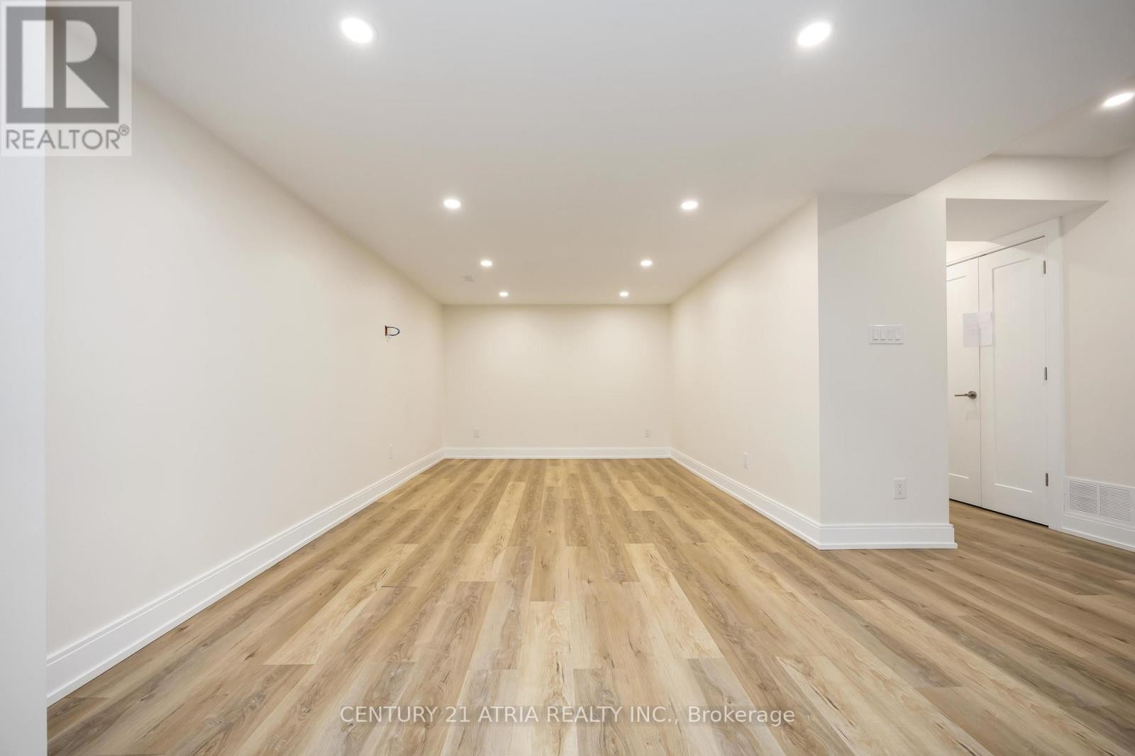 












1991 RIVERTON STREET

,
Oshawa (Taunton),




Ontario
L1K0P4

